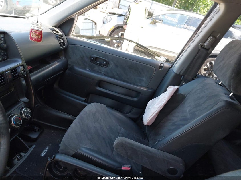 2004 Honda Cr-v VIN JHLRD78824C032857 IAAI salvage auction — SIDE, Clear (Michigan), sold $600 on 2026-07-27 (photo 5)