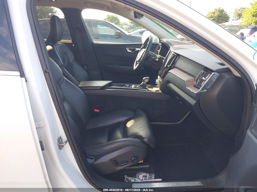2019 Volvo Xc60 VIN LYV102RL2KB298344 IAAI salvage auction — REAR END, Salvage Title, sold $8,200 on 2026-08-10 (photo 5)