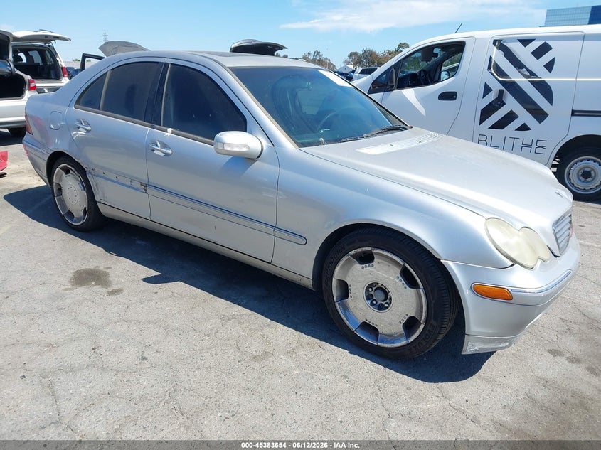 2004 Mercedes-benz C class VIN WDBRF61J34E016670 IAAI salvage auction — LEFT FRONT, Salvage (California), sold $300 on 2026-07-23 (photo 1)