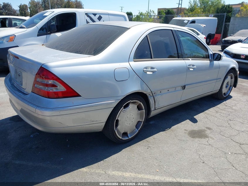 2004 Mercedes-benz C class VIN WDBRF61J34E016670 IAAI salvage auction — LEFT FRONT, Salvage (California), sold $300 on 2026-07-23 (photo 4)
