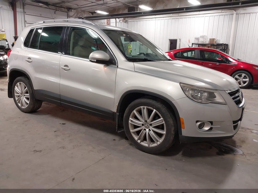2009 Volkswagen Tiguan VIN WVGBV75N59W527271 IAAI salvage auction — HAIL, Salvage (Iowa), sold $600 on 2026-07-21 (photo 1)