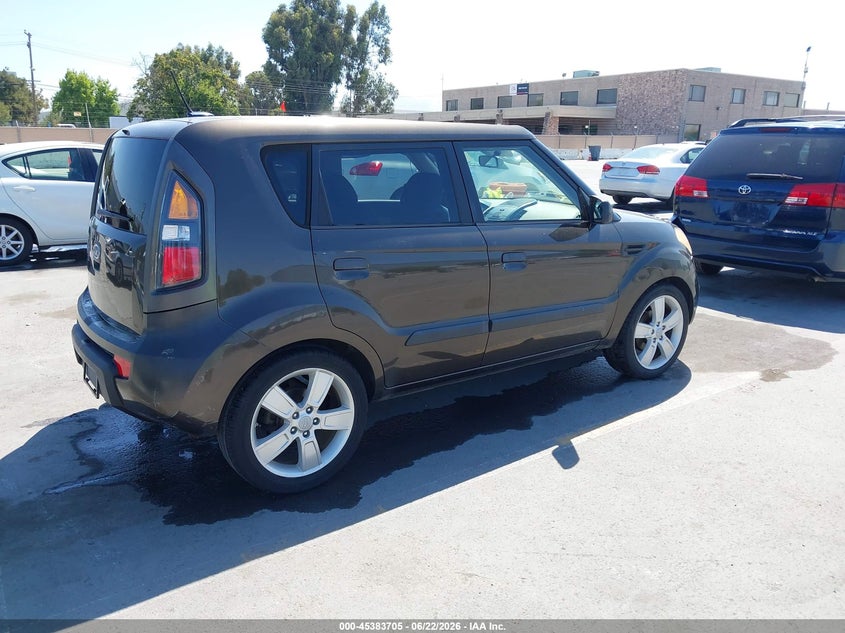 2010 Kia Soul VIN KNDJT2A26A7125049 IAAI salvage auction — NORMAL WEAR, Clear (New Mexico), sold $350 on 2026-07-29 (photo 4)