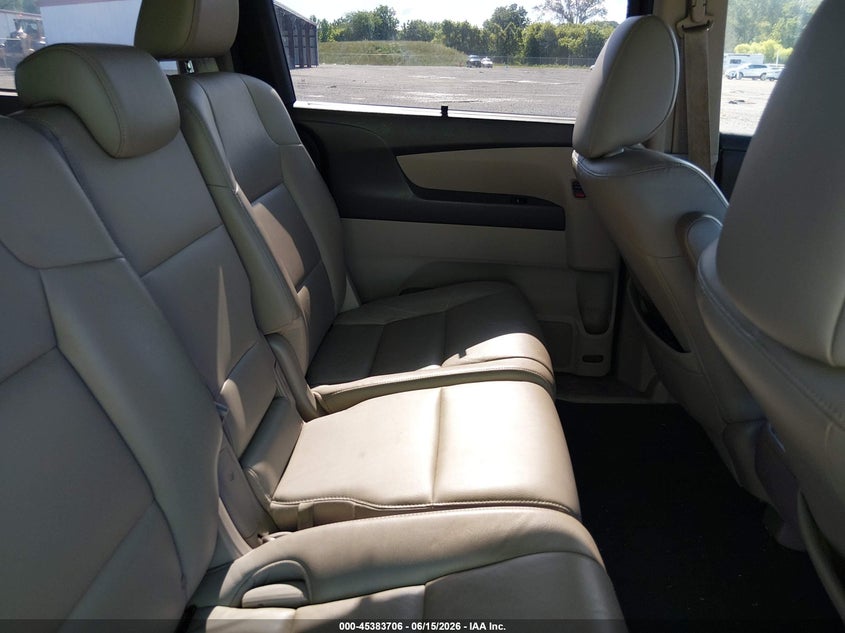 2016 Honda Odyssey VIN 5FNRL5H92GB093100 IAAI salvage auction — NORMAL WEAR, Clear (Delaware), sold $4,500 on 2026-07-06 (photo 8)