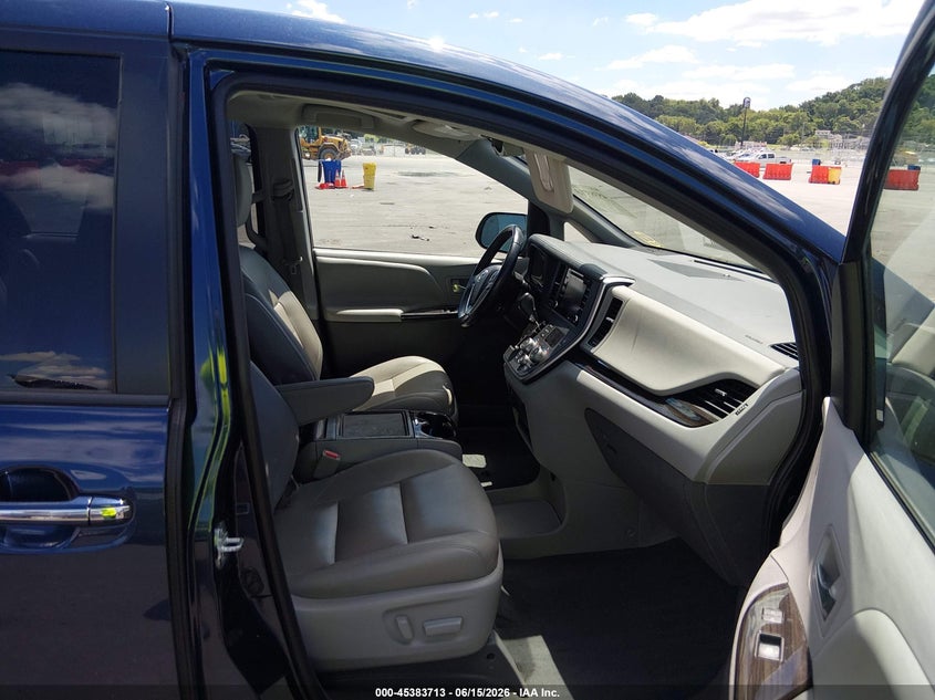 2020 Toyota Sienna VIN 5TDYZ3DC5LS052689 IAAI salvage auction — REAR END, Salvage (Illinois), sold $6,500 on 2026-07-28 (photo 5)