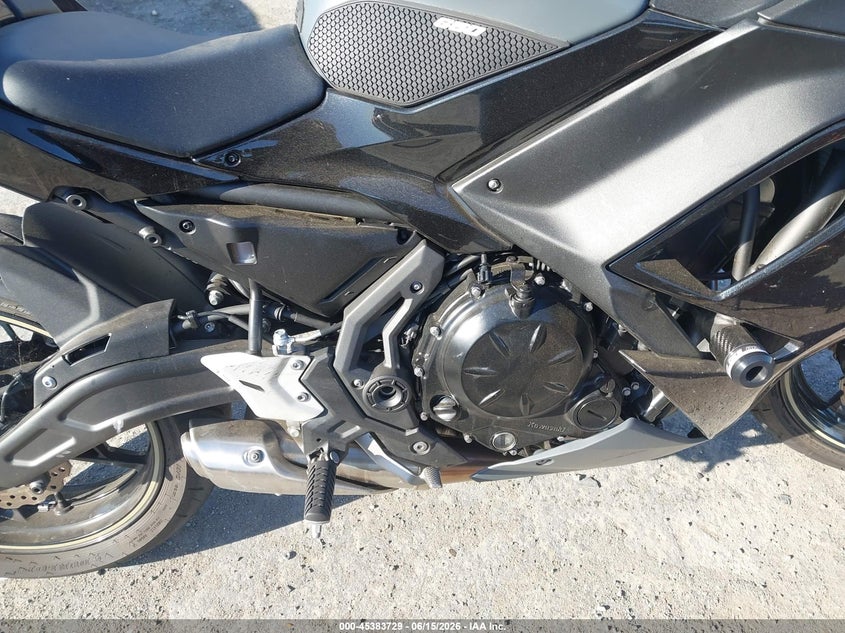2024 Kawasaki Ninja VIN ML5EXEP18RDAD4635 IAAI salvage auction — FRONT END, Salvage Title, sold $1,525 on 2026-10-09 (photo 8)