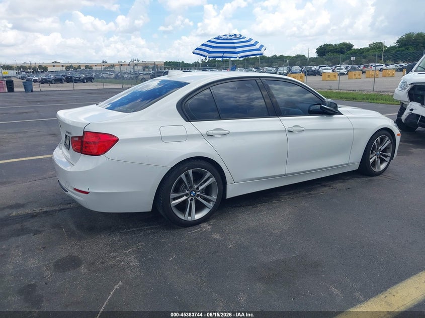 2014 BMW 3er VIN WBA3C1C57EK107105 IAAI salvage auction — LEFT REAR, Rebuildable (Florida), sold $950 on 2026-07-16 (photo 4)