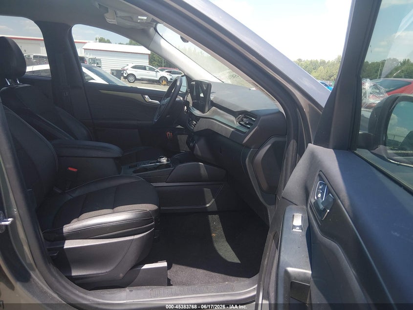 2024 Ford Escape VIN 1FMCU0E1XRUA20650 IAAI salvage auction — REAR END, Salvage Title, sold $12,300 on 2026-07-30 (photo 5)