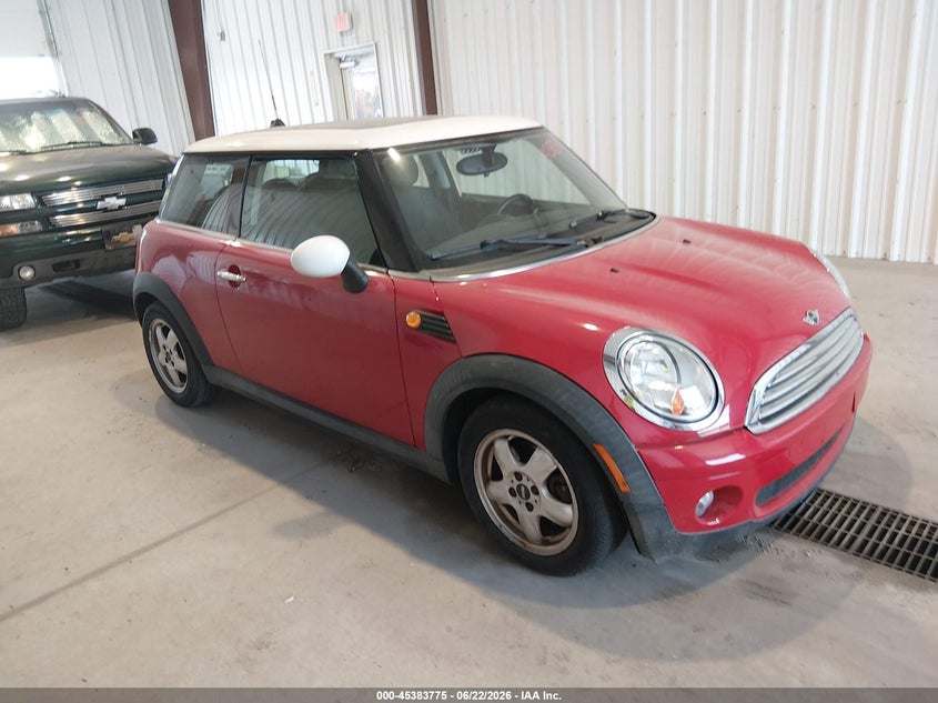 2007 Mini Cooper VIN WMWMF33537TT58854 IAAI salvage auction — NORMAL WEAR, Clear (Delaware), sold $25 on 2026-07-30 (photo 1)