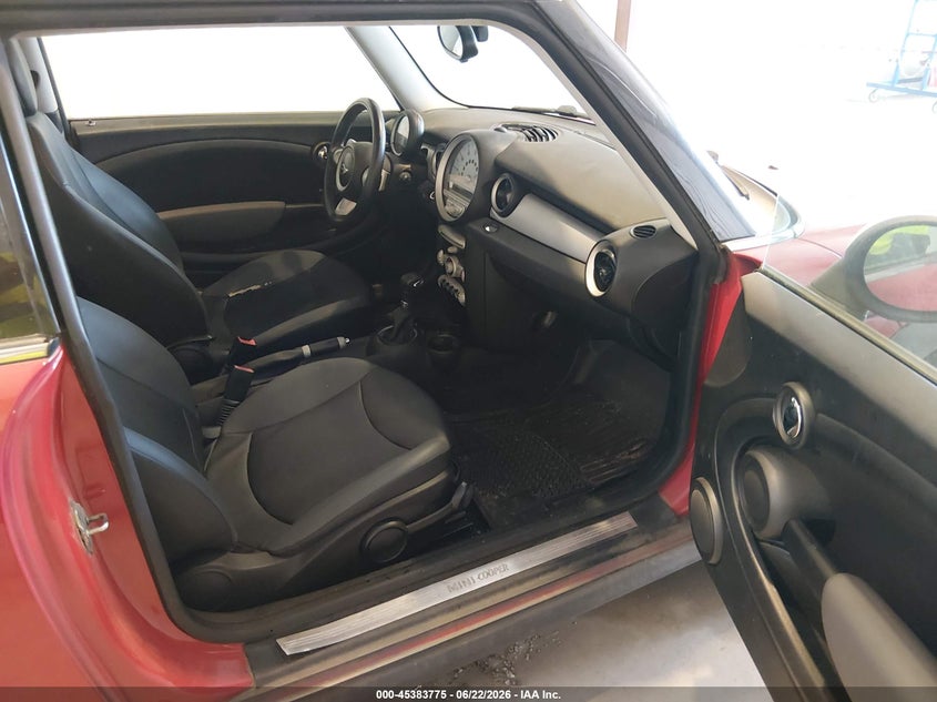 2007 Mini Cooper VIN WMWMF33537TT58854 IAAI salvage auction — NORMAL WEAR, Clear (Delaware), sold $25 on 2026-07-30 (photo 5)