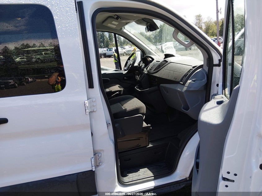 2017 Ford Transit 150 VIN 1FMZK1ZM1HKB32807 IAAI salvage auction — NORMAL WEAR, Sf97 (Washington), sold $10,100 on 2026-07-29 (photo 5)