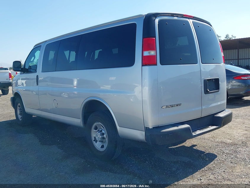 2019 Chevrolet Express 2500 VIN 1GAWGEFG7K1281338 IAAI salvage auction — LEFT SIDE, SF97 (California), sold $11,100 on 2026-07-29 (photo 3)