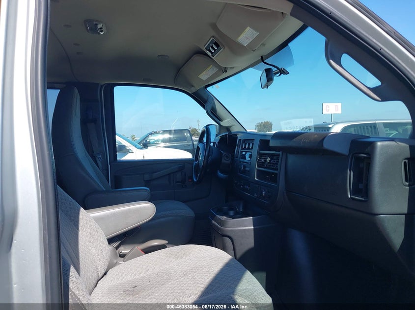 2019 Chevrolet Express 2500 VIN 1GAWGEFG7K1281338 IAAI salvage auction — LEFT SIDE, SF97 (California), sold $11,100 on 2026-07-29 (photo 5)