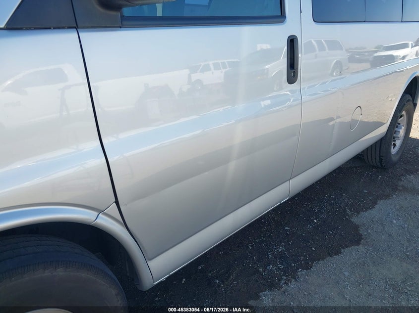 2019 Chevrolet Express 2500 VIN 1GAWGEFG7K1281338 IAAI salvage auction — LEFT SIDE, SF97 (California), sold $11,100 on 2026-07-29 (photo 6)