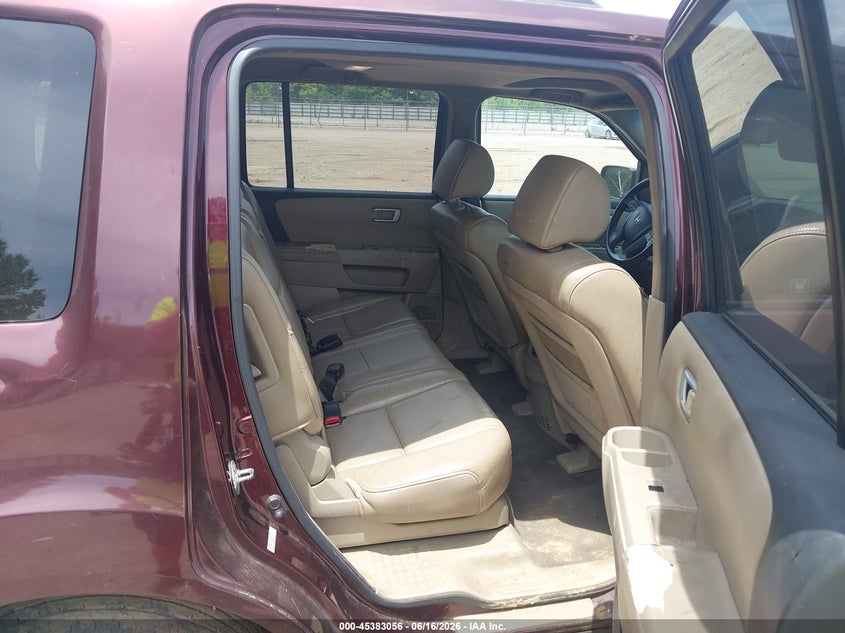 2011 Honda Pilot VIN 5FNYF4H52BB084237 IAAI salvage auction — NORMAL WEAR, Clear (Tennessee), sold $575 on 2026-07-09 (photo 8)