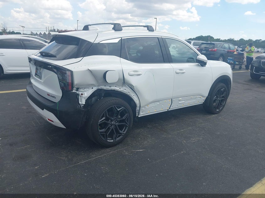 2025 Nissan Kicks VIN 3N8AP6DD8SL443135 IAAI salvage auction — SIDE, Rebuildable (Florida), sold $12,050 on 2026-07-16 (photo 4)