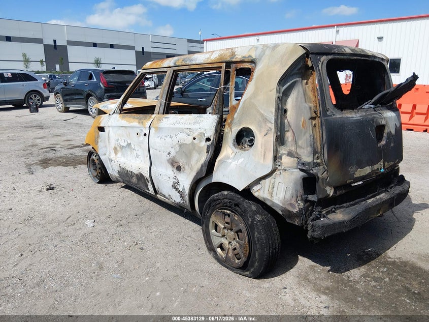 2013 Kia Soul VIN KNDJT2A52D7627913 IAAI salvage auction — TOTAL BURN, Non-Repairable (Texas), sold $200 on 2026-07-14 (photo 3)