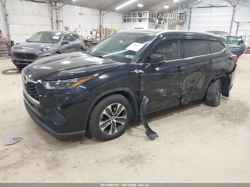 2022 Toyota Highlander VIN 5TDGZRBH9NS193930 IAAI salvage auction — LEFT SIDE, Salvage Title, sold $11,600 on 2026-07-23 (photo 2)
