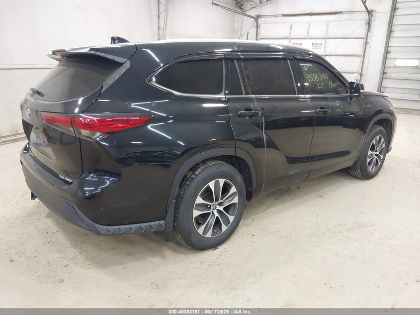 2022 Toyota Highlander VIN 5TDGZRBH9NS193930 IAAI salvage auction — LEFT SIDE, Salvage Title, sold $11,600 on 2026-07-23 (photo 4)