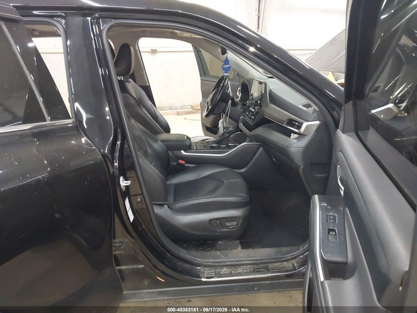 2022 Toyota Highlander VIN 5TDGZRBH9NS193930 IAAI salvage auction — LEFT SIDE, Salvage Title, sold $11,600 on 2026-07-23 (photo 5)