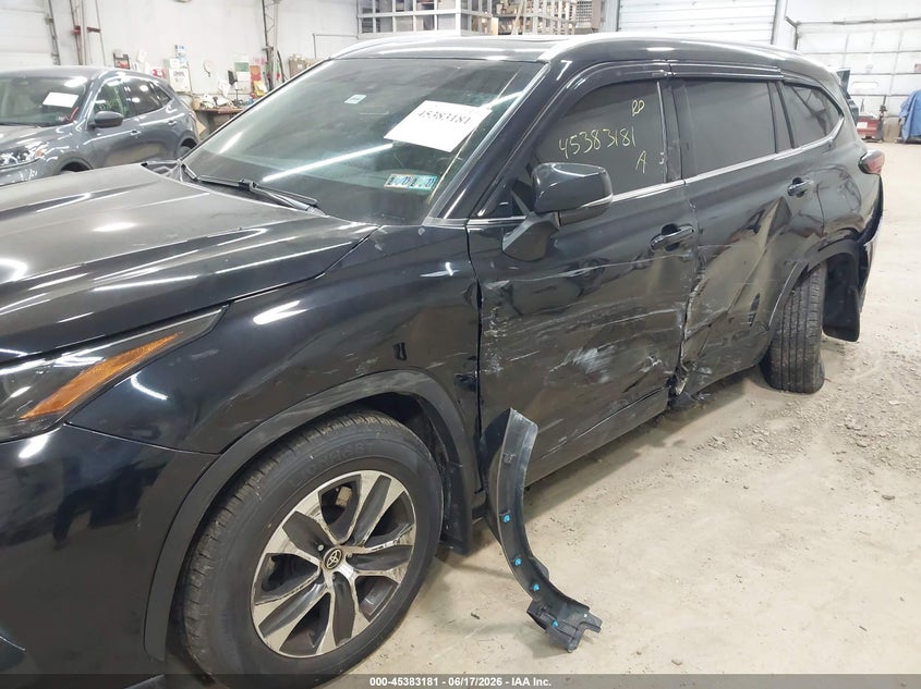 2022 Toyota Highlander VIN 5TDGZRBH9NS193930 IAAI salvage auction — LEFT SIDE, Salvage Title, sold $11,600 on 2026-07-23 (photo 6)