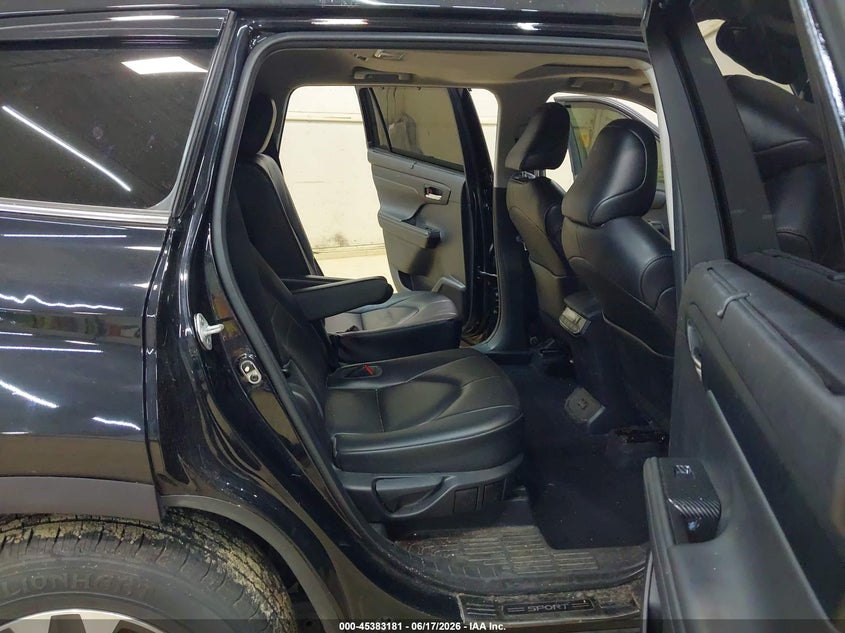 2022 Toyota Highlander VIN 5TDGZRBH9NS193930 IAAI salvage auction — LEFT SIDE, Salvage Title, sold $11,600 on 2026-07-23 (photo 8)