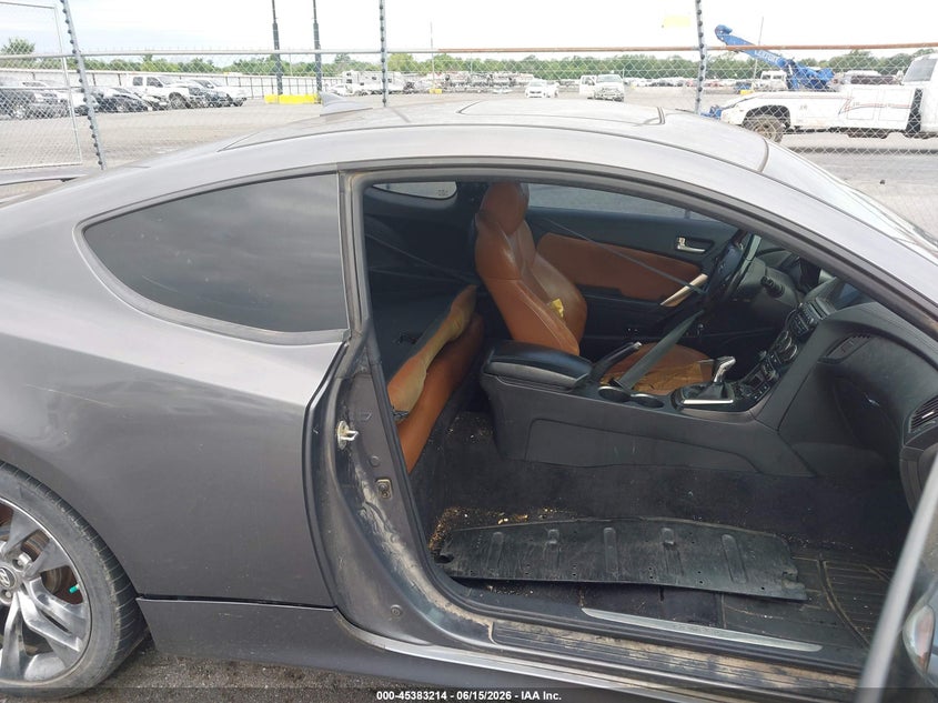 2016 Hyundai Genesis VIN KMHHU6KJ6GU132825 IAAI salvage auction — NORMAL WEAR, Clear (Arkansas), sold $925 on 2026-07-22 (photo 8)