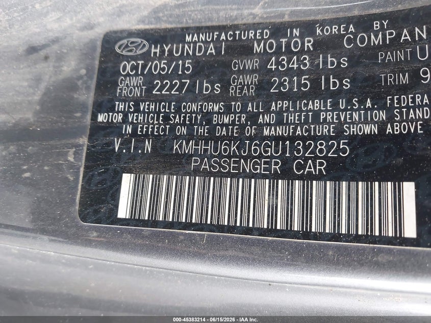 2016 Hyundai Genesis VIN KMHHU6KJ6GU132825 IAAI salvage auction — NORMAL WEAR, Clear (Arkansas), sold $925 on 2026-07-22 (photo 9)