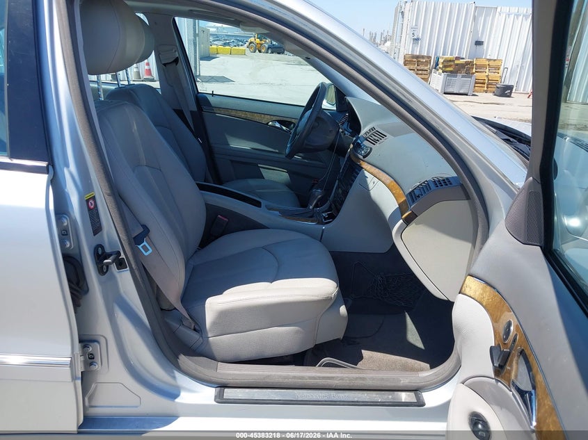 2007 Mercedes-benz E-class VIN WDBUF56X57B085660 IAAI salvage auction — RIGHT FRONT, Salvage (California), sold $1,550 on 2026-07-11 (photo 5)