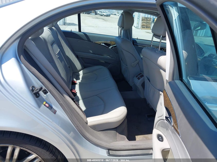 2007 Mercedes-benz E-class VIN WDBUF56X57B085660 IAAI salvage auction — RIGHT FRONT, Salvage (California), sold $1,550 on 2026-07-11 (photo 8)