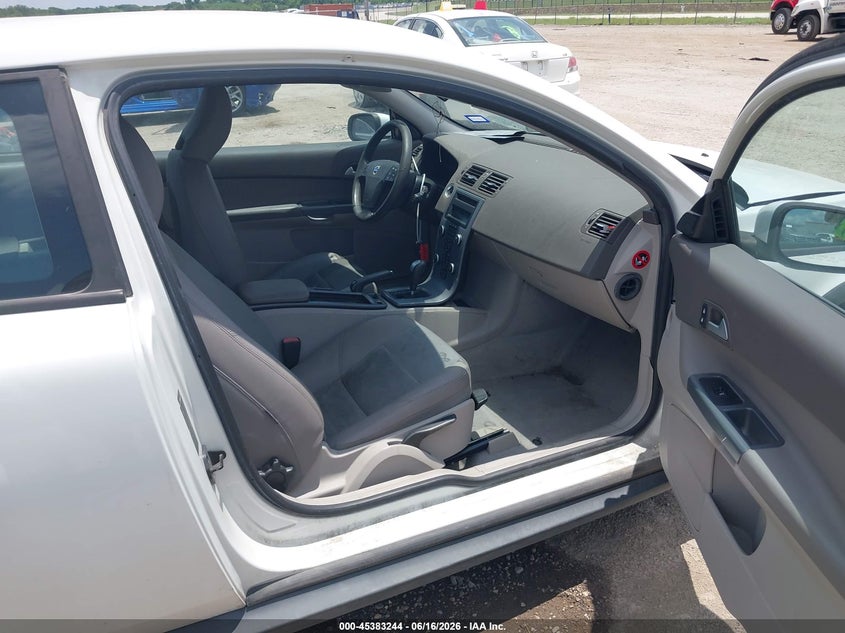 2010 Volvo C30 VIN YV1672MK3A2183262 IAAI salvage auction — FRONT & REAR, Salvage (Texas), sold $850 on 2026-07-14 (photo 5)