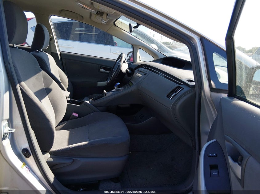 2011 Toyota Prius VIN JTDKN3DU3B0265961 IAAI salvage auction — NORMAL WEAR, Original (Ohio), sold $925 on 2026-07-29 (photo 5)