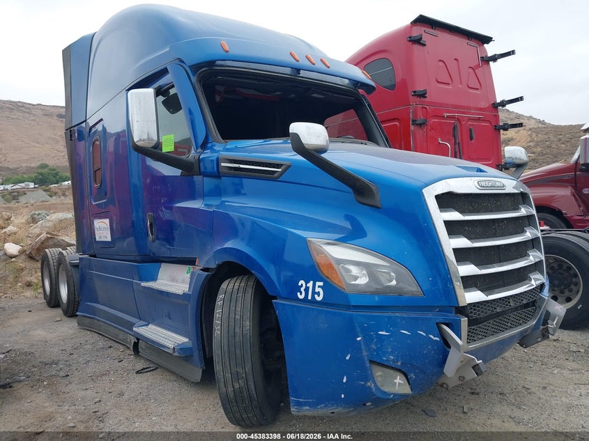2023 Freightliner New cascadia 126 VIN 1FUJHHDR2PLNW7932 — IAAI salvage auction photo