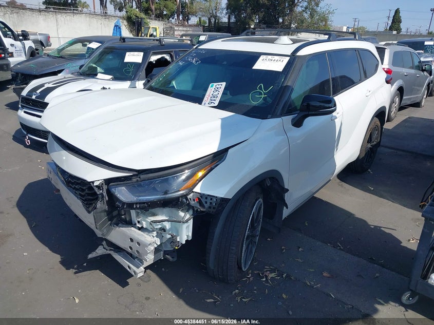 2023 Toyota Highlander VIN 5TDKDRAH7PS009081 IAAI salvage auction — RIGHT FRONT, Salvage Certificate (California), sold $10,650 on 2026-07-08 (photo 2)