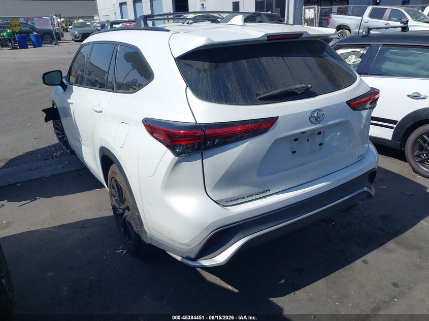 2023 Toyota Highlander VIN 5TDKDRAH7PS009081 IAAI salvage auction — RIGHT FRONT, Salvage Certificate (California), sold $10,650 on 2026-07-08 (photo 3)