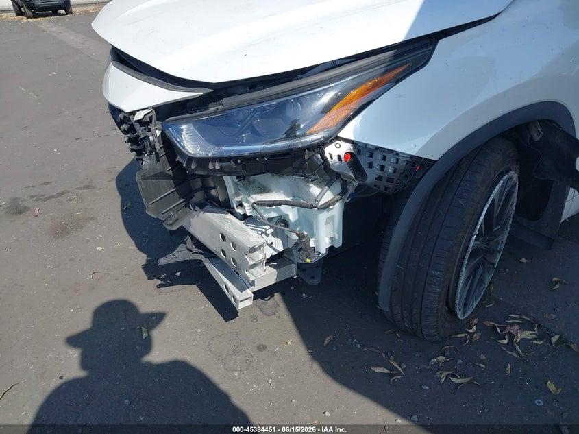 2023 Toyota Highlander VIN 5TDKDRAH7PS009081 IAAI salvage auction — RIGHT FRONT, Salvage Certificate (California), sold $10,650 on 2026-07-08 (photo 6)