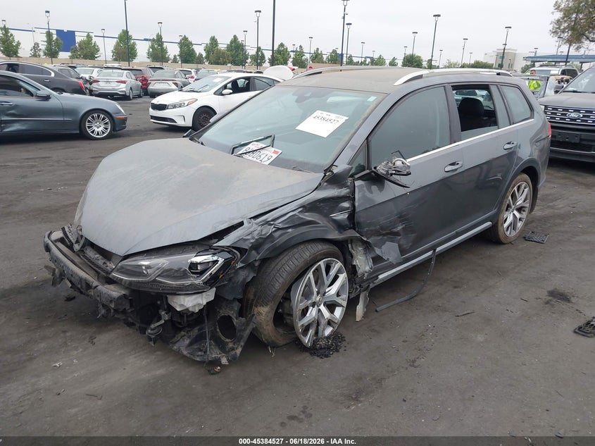 2019 Volkswagen Golf VIN 3VWH17AU8KM520096 IAAI salvage auction — LEFT & RIGHT, Salvage Title, sold $1,575 on 2026-08-14 (photo 2)