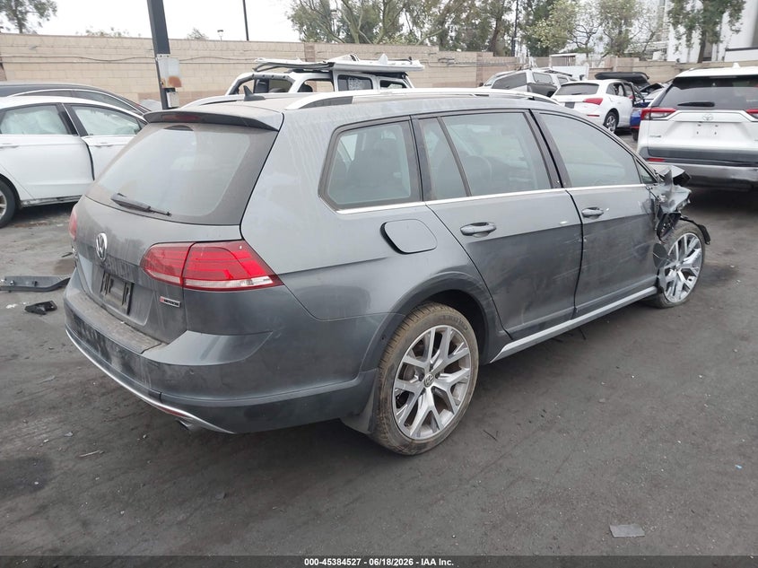 2019 Volkswagen Golf VIN 3VWH17AU8KM520096 IAAI salvage auction — LEFT & RIGHT, Salvage Title, sold $1,575 on 2026-08-14 (photo 4)