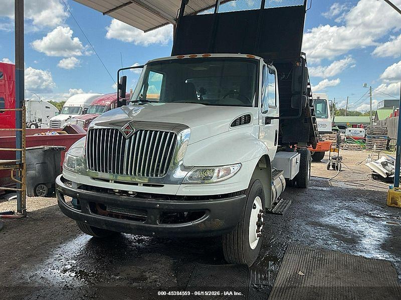 2018 International Durastar 4300 VIN 1HTMMMML5JH590686 IAAI salvage auction — UNKNOWN, Original (West Virginia), sold $8,550 on 2026-07-22 (photo 1)