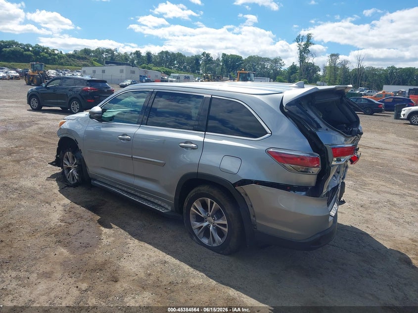 2015 Toyota Highlander VIN 5TDJKRFH9FS095213 IAAI salvage auction — REAR END, Salvage (Idaho), sold $5,400 on 2026-07-09 (photo 3)