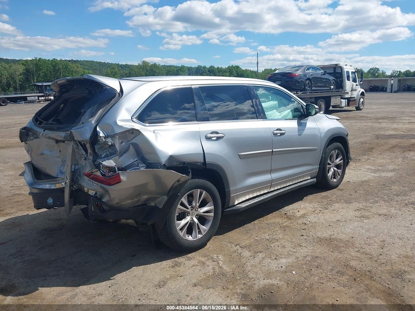 2015 Toyota Highlander VIN 5TDJKRFH9FS095213 IAAI salvage auction — REAR END, Salvage (Idaho), sold $5,400 on 2026-07-09 (photo 4)