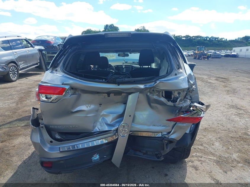 2015 Toyota Highlander VIN 5TDJKRFH9FS095213 IAAI salvage auction — REAR END, Salvage (Idaho), sold $5,400 on 2026-07-09 (photo 6)