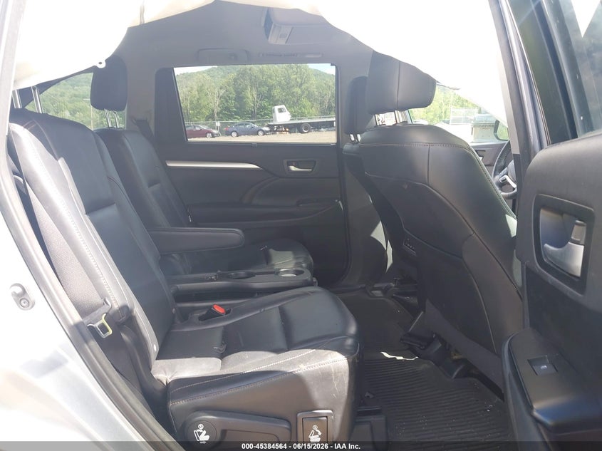 2015 Toyota Highlander VIN 5TDJKRFH9FS095213 IAAI salvage auction — REAR END, Salvage (Idaho), sold $5,400 on 2026-07-09 (photo 8)