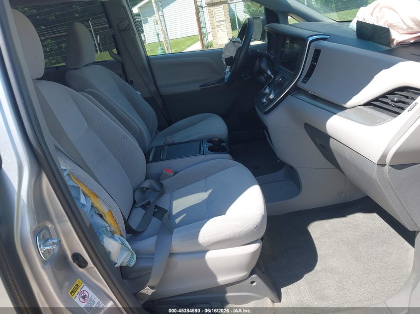 2017 Toyota Sienna VIN 5TDKZ3DC0HS810404 IAAI salvage auction — FRONT END, Salvage (Ohio), sold $25 on 2026-07-27 (photo 5)