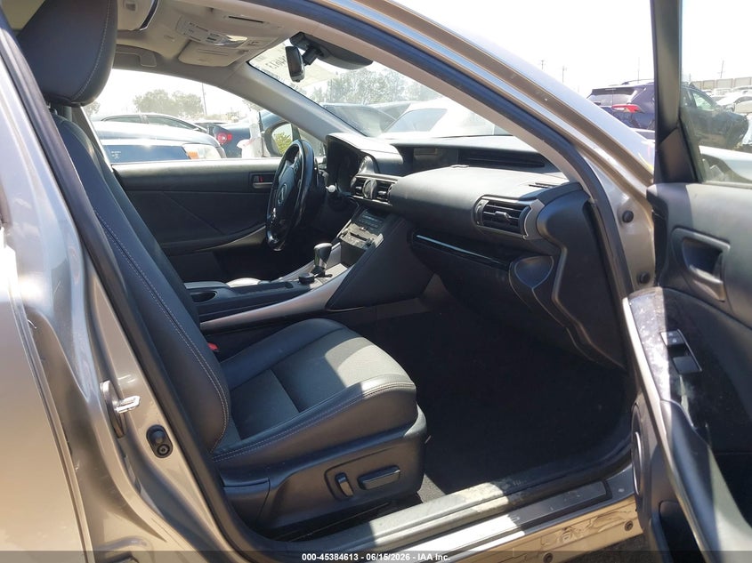 2020 Lexus Is VIN JTHAA1D29L5105774 IAAI salvage auction — RIGHT FRONT, Salvage (California), sold $9,650 on 2026-07-29 (photo 5)
