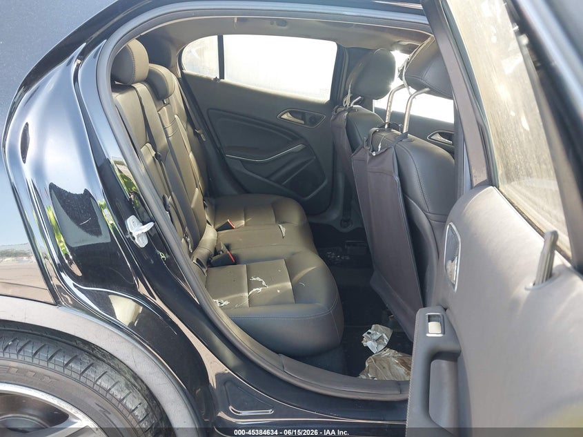 2015 Mercedes-benz Gla-klasse VIN WDCTG4EB3FJ155472 IAAI salvage auction — ENGINE BURN, Salvage (California), sold $150 on 2026-07-13 (photo 8)