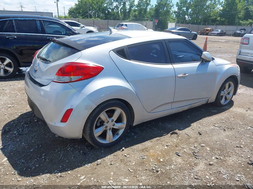 2012 Hyundai Veloster VIN KMHTC6AD8CU049738 IAAI salvage auction — NORMAL WEAR, Original (Ohio), sold $475 on 2026-07-30 (photo 4)