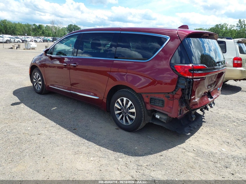 2022 Chrysler Pacifica VIN 2C4RC1S73NR205811 IAAI salvage auction — REAR END, Salvage Title, sold $11,900 on 2026-07-18 (photo 3)