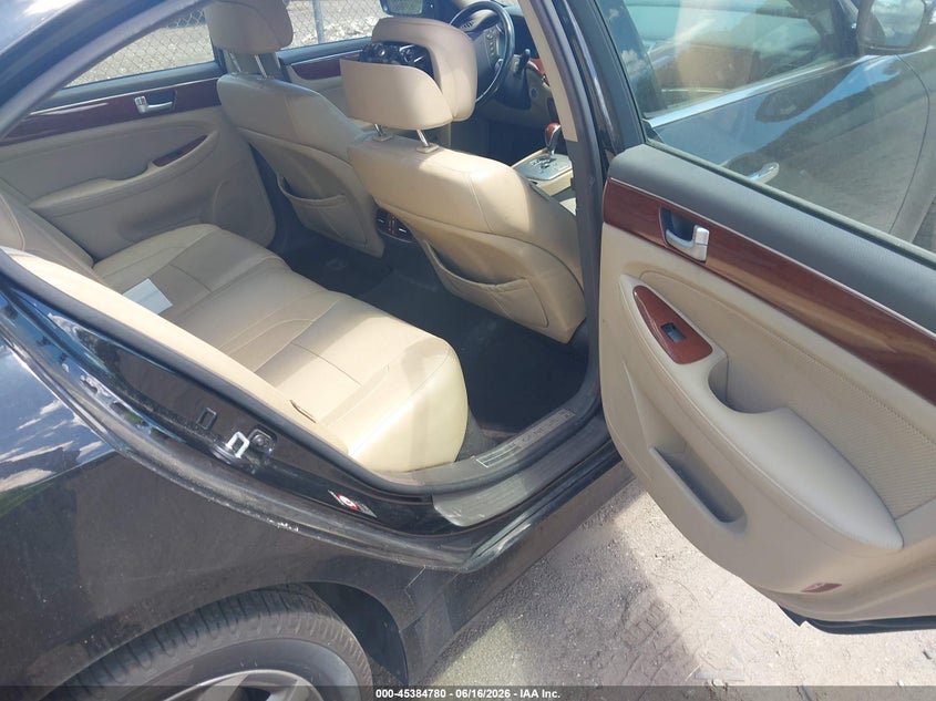 2013 Hyundai Genesis VIN KMHGC4DD8DU244564 IAAI salvage auction — REAR END, Clear (Massachusetts), sold $450 on 2026-07-14 (photo 8)