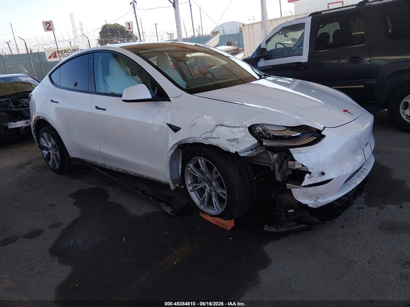 2022 Tesla Model y VIN 7SAYGDEE0NF438846 IAAI salvage auction — RIGHT FRONT, Salvage (California), sold $12,100 on 2026-07-13 (photo 1)