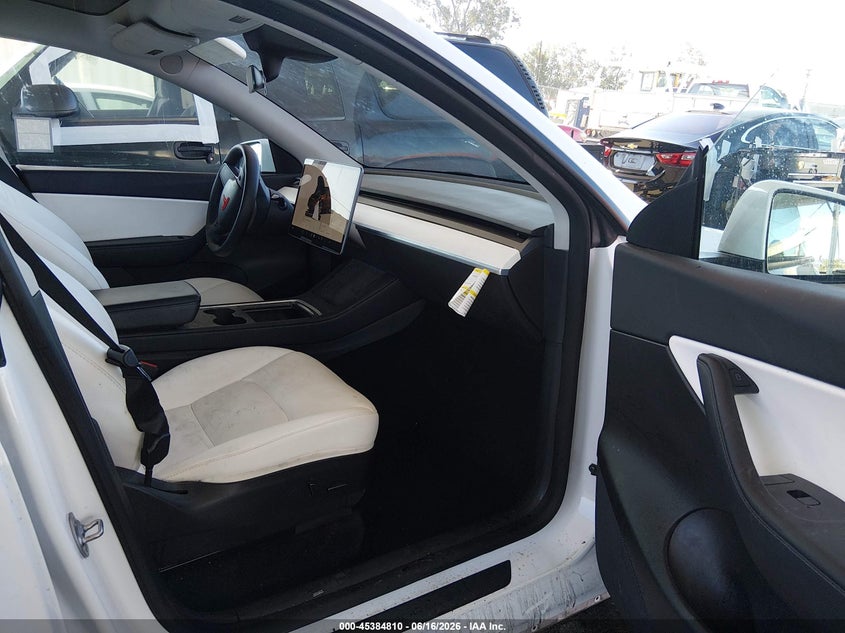 2022 Tesla Model y VIN 7SAYGDEE0NF438846 IAAI salvage auction — RIGHT FRONT, Salvage (California), sold $12,100 on 2026-07-13 (photo 5)